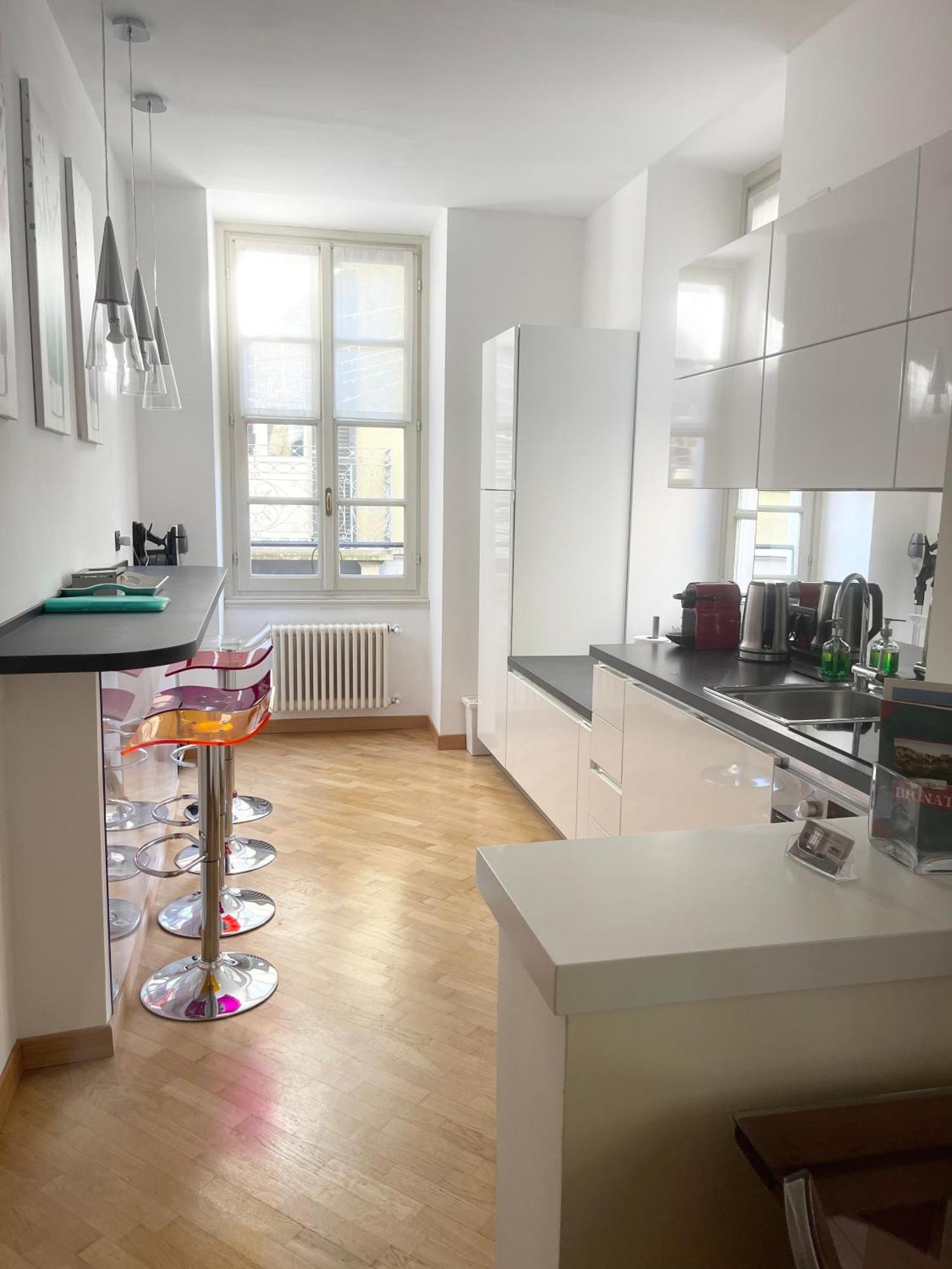 Charming Como - Apartment Downtown In The Pedestrian Area With 2 Double Bedrooms And 2 Complete Bathrooms A Spacious Living Room And Full Equipped Kitchen Luaran gambar