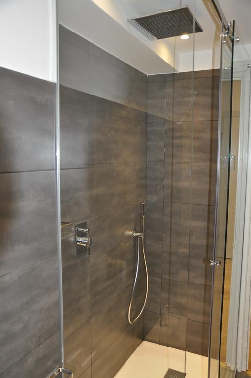 Charming Como - Apartment Downtown In The Pedestrian Area With 2 Double Bedrooms And 2 Complete Bathrooms A Spacious Living Room And Full Equipped Kitchen Luaran gambar